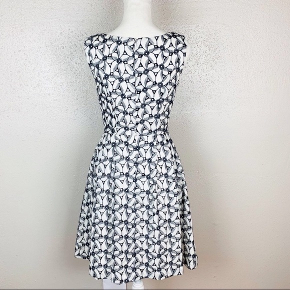 Floral dress - Picture 2 of 3